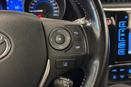 sininen Toyota Auris 2017 kuva 15.
