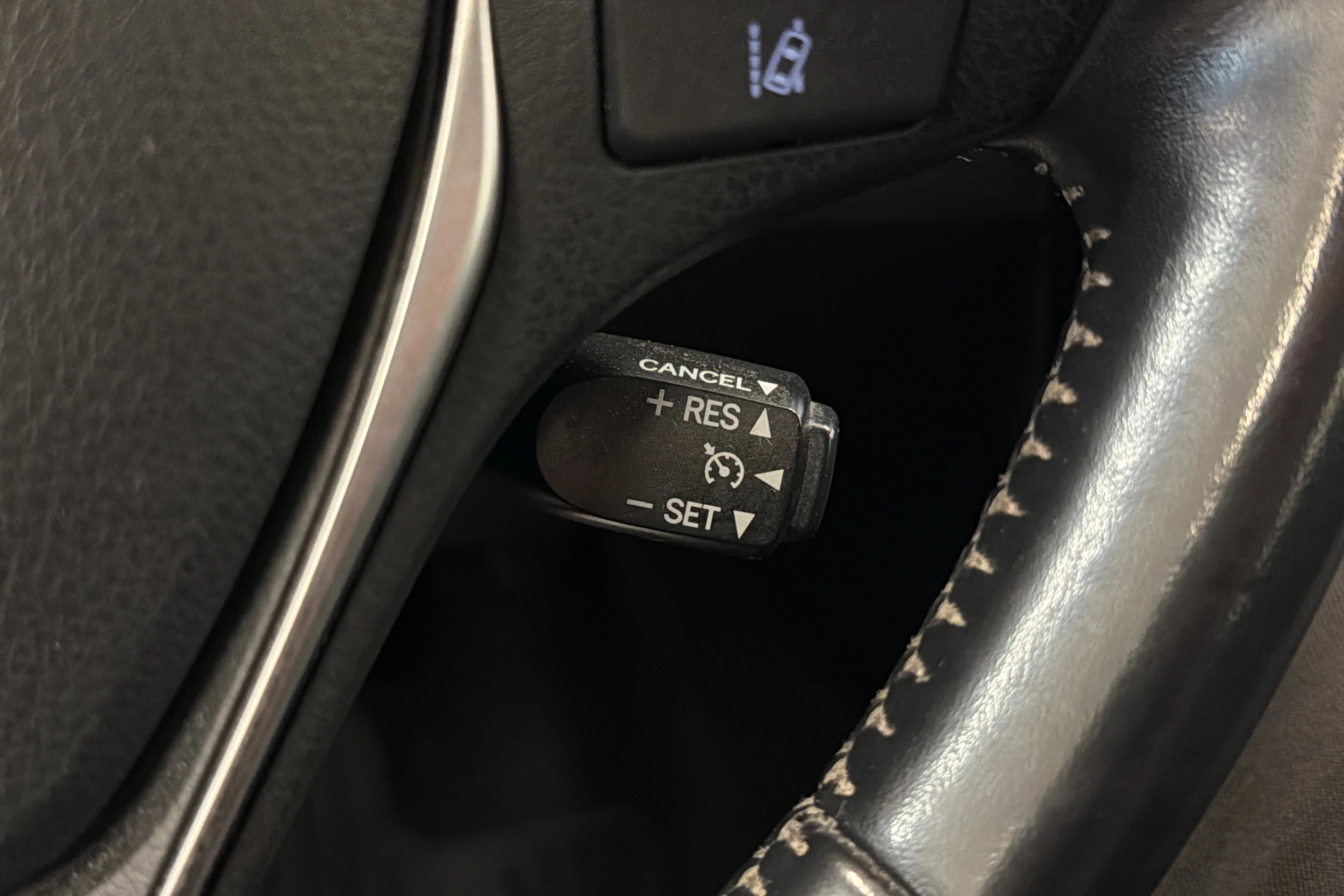 sininen Toyota Auris 2017 kuva 16.