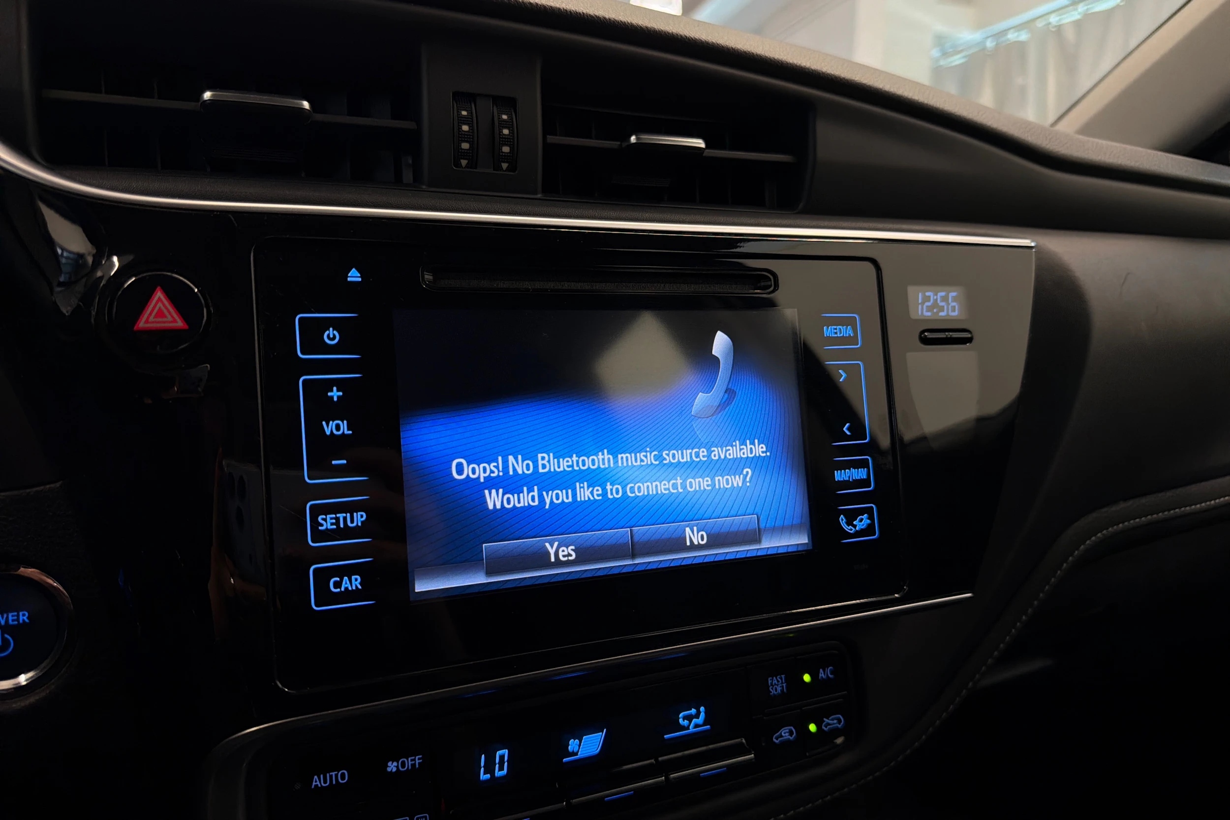 sininen Toyota Auris 2017 kuva 22.