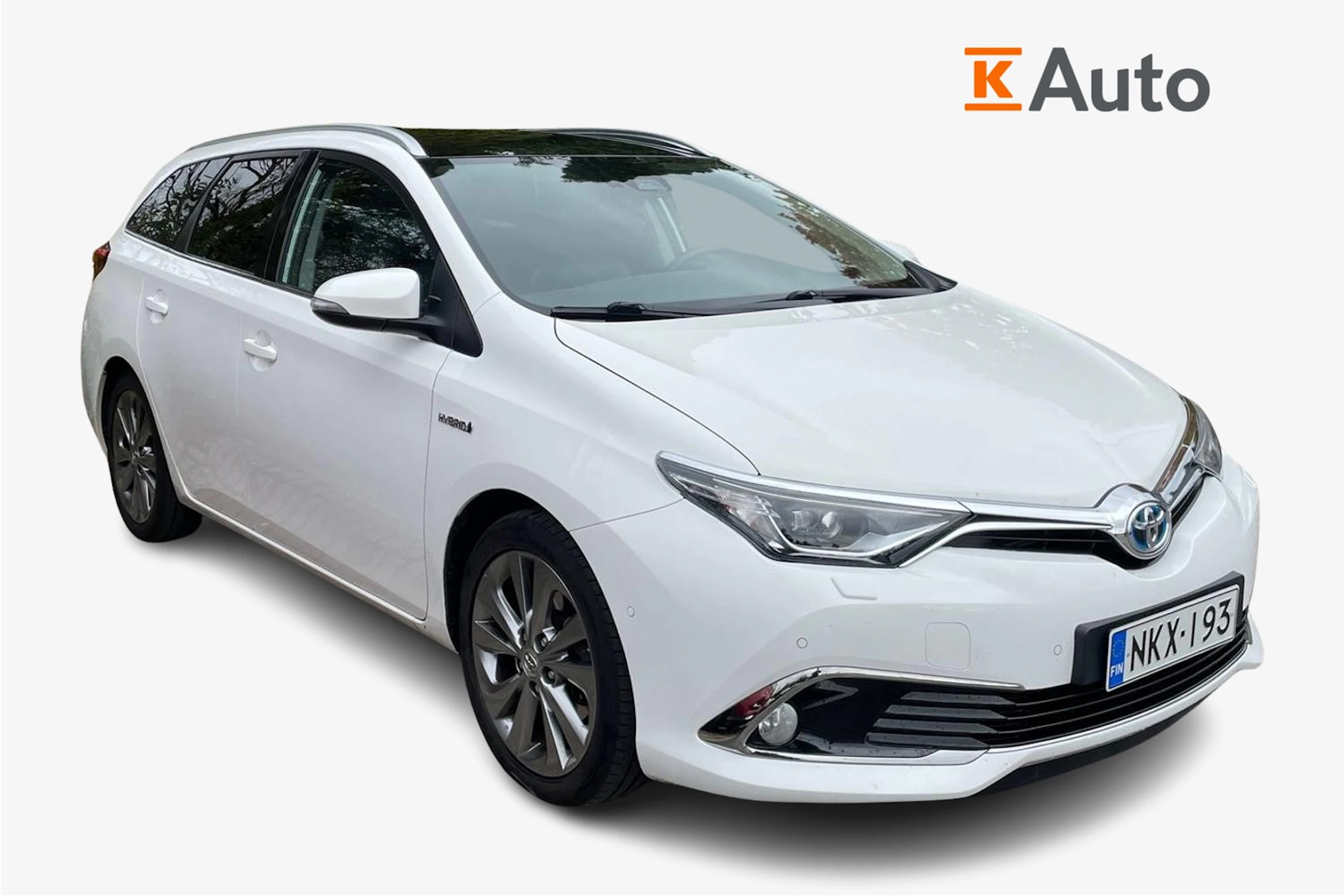 valkoinen Toyota Auris 2017 kuva 1.