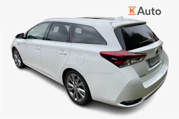 valkoinen Toyota Auris 2017 kuva 2.