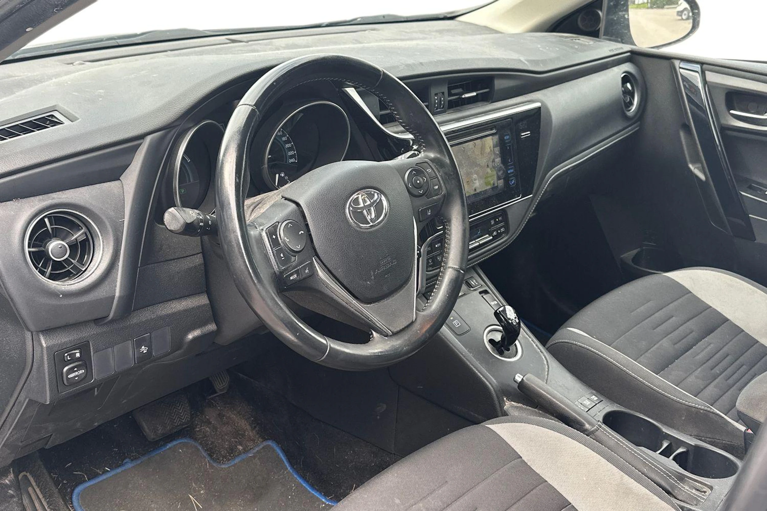 hopea Toyota Auris 2017 kuva 3.