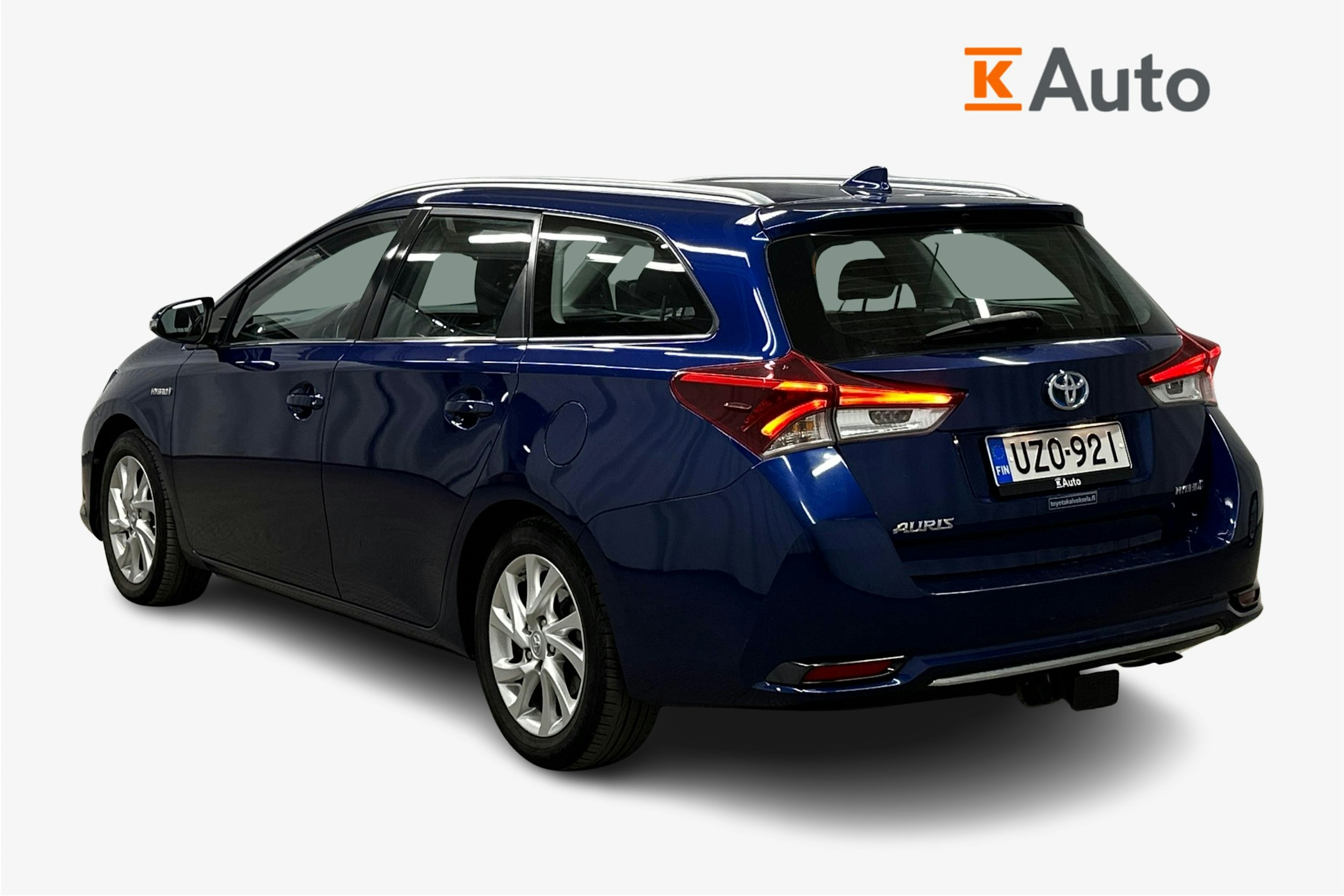 sininen Toyota Auris 2017 kuva 2.
