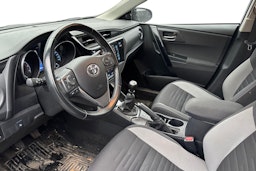 sininen Toyota Auris 2017 kuva 3.