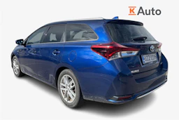 sininen Toyota Auris 2017 kuva 2.
