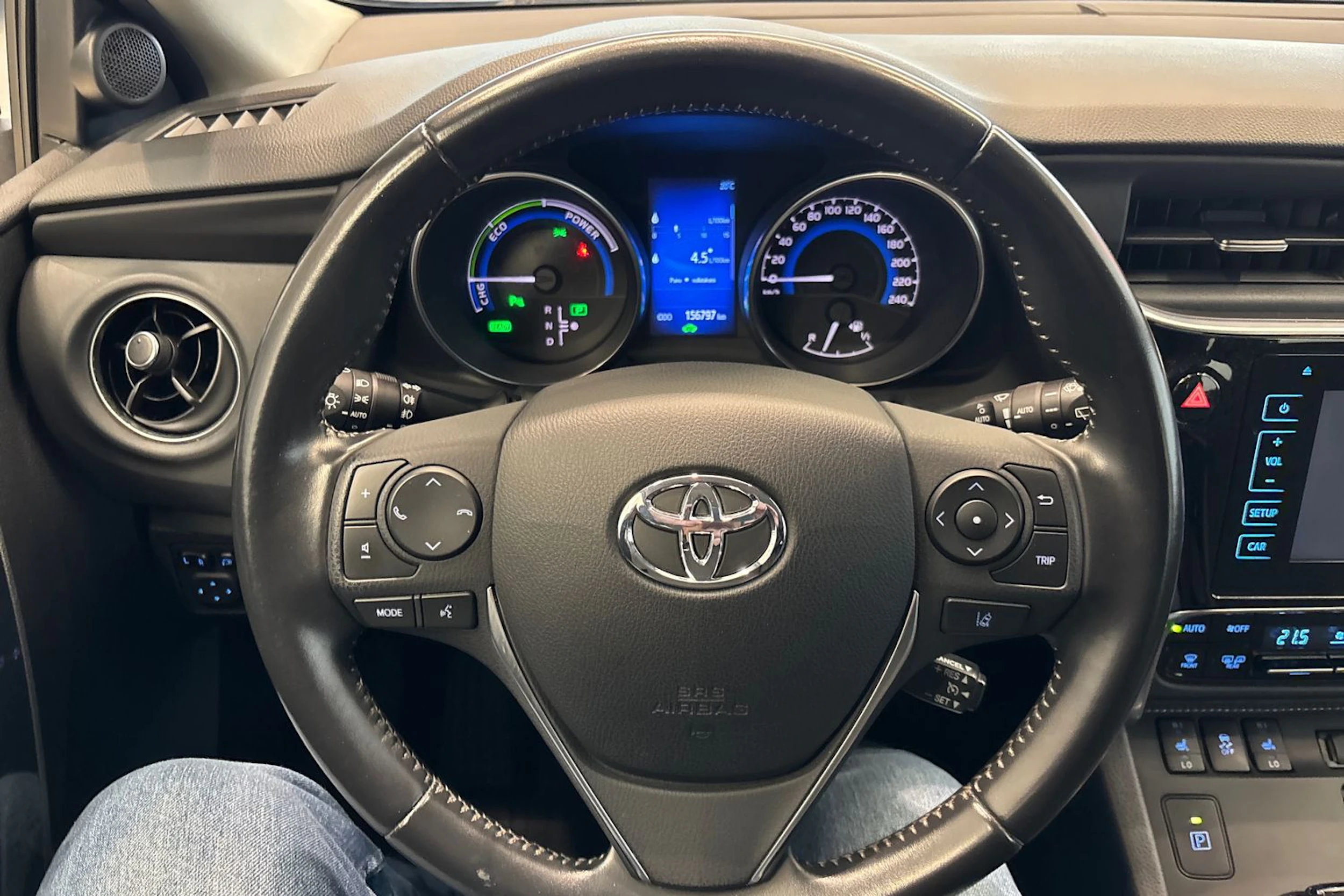 sininen Toyota Auris 2017 kuva 12.