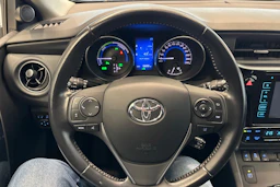 sininen Toyota Auris 2017 kuva 12.