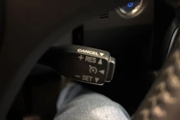 sininen Toyota Auris 2017 kuva 21.
