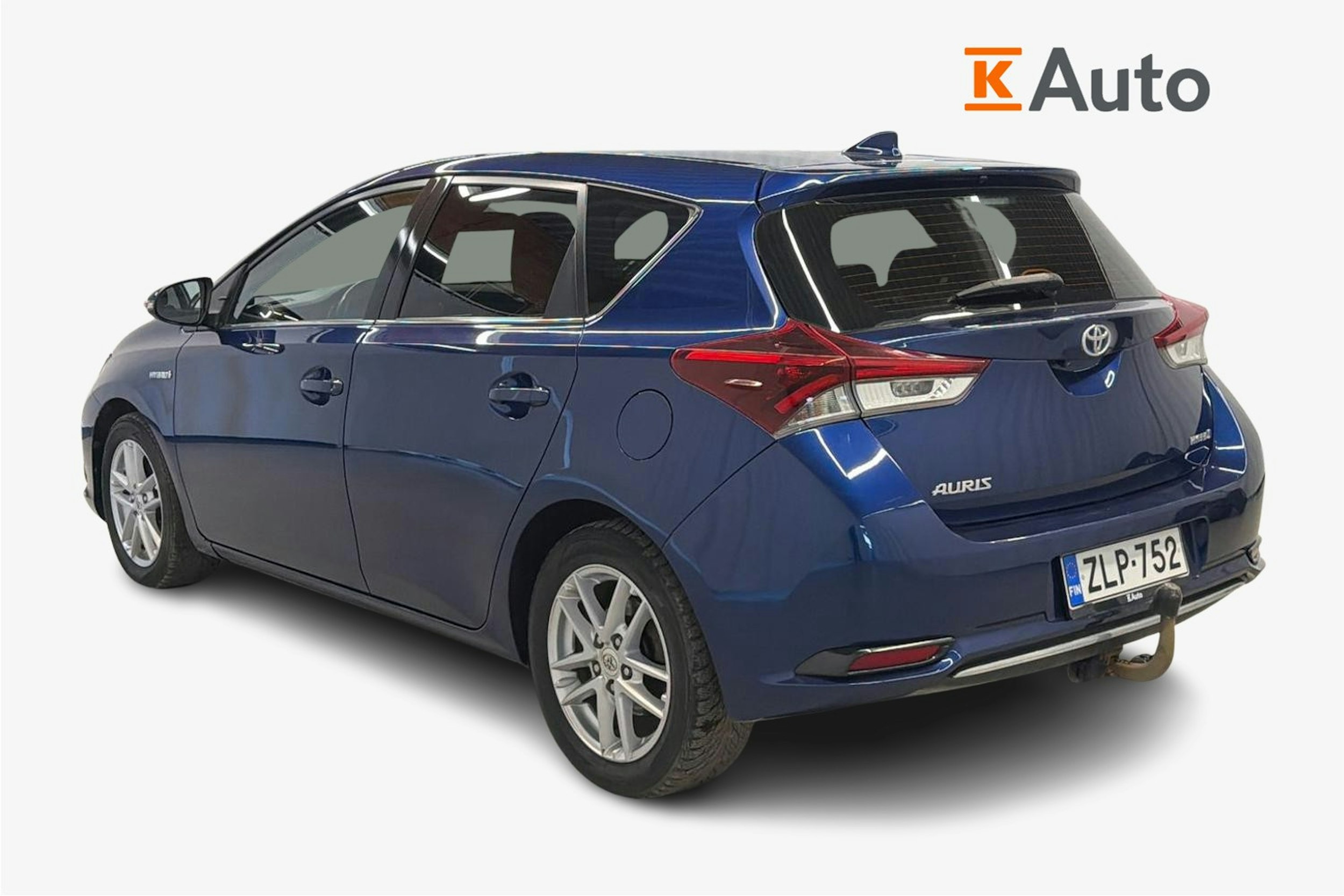 sininen Toyota Auris 2017 kuva 2.