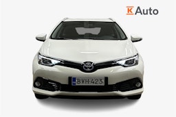 valkoinen Toyota Auris 2018 kuva 5.