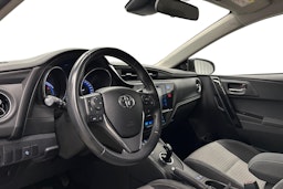 valkoinen Toyota Auris 2018 kuva 7.