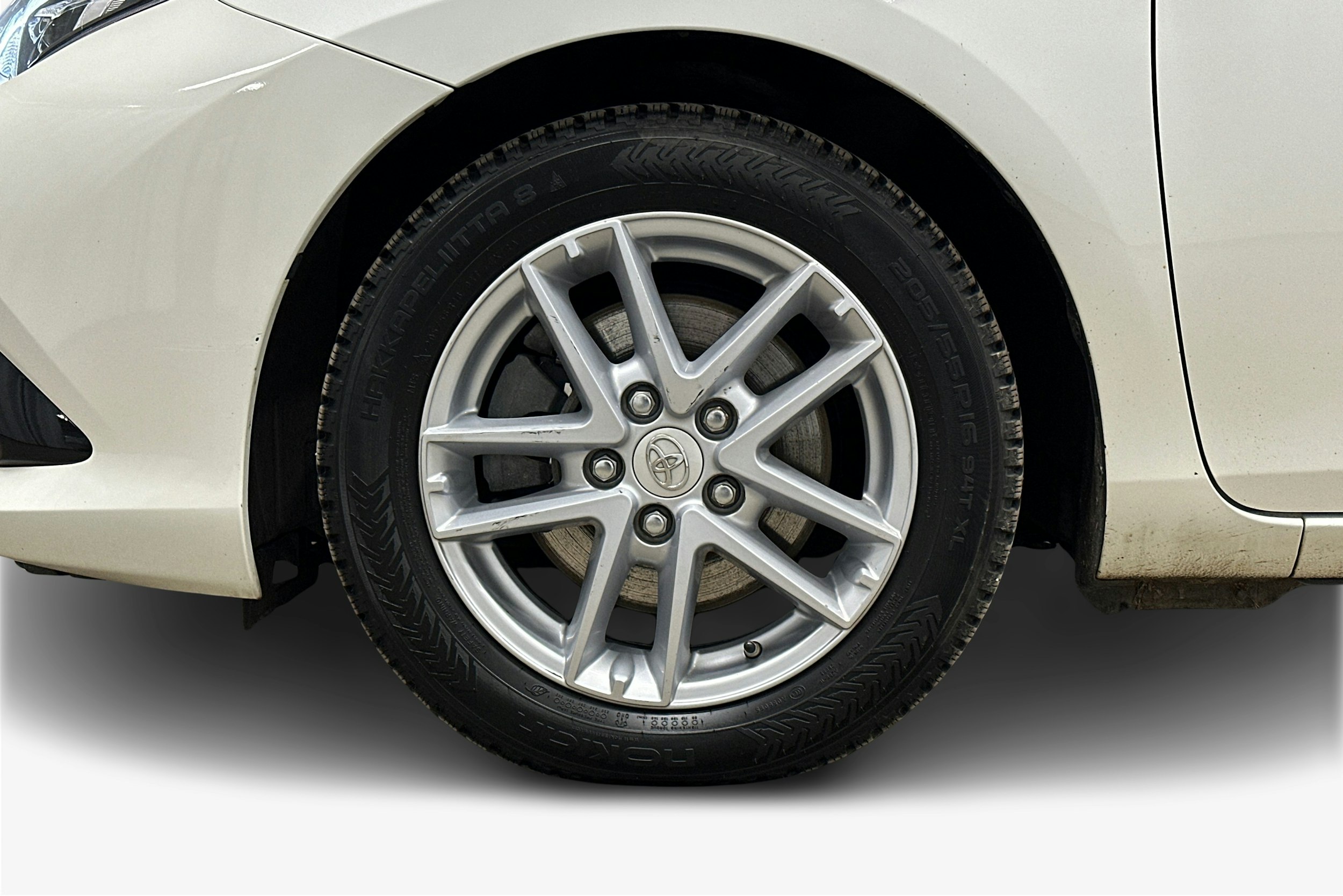 valkoinen Toyota Auris 2018 kuva 11.