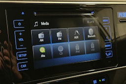 valkoinen Toyota Auris 2018 kuva 21.