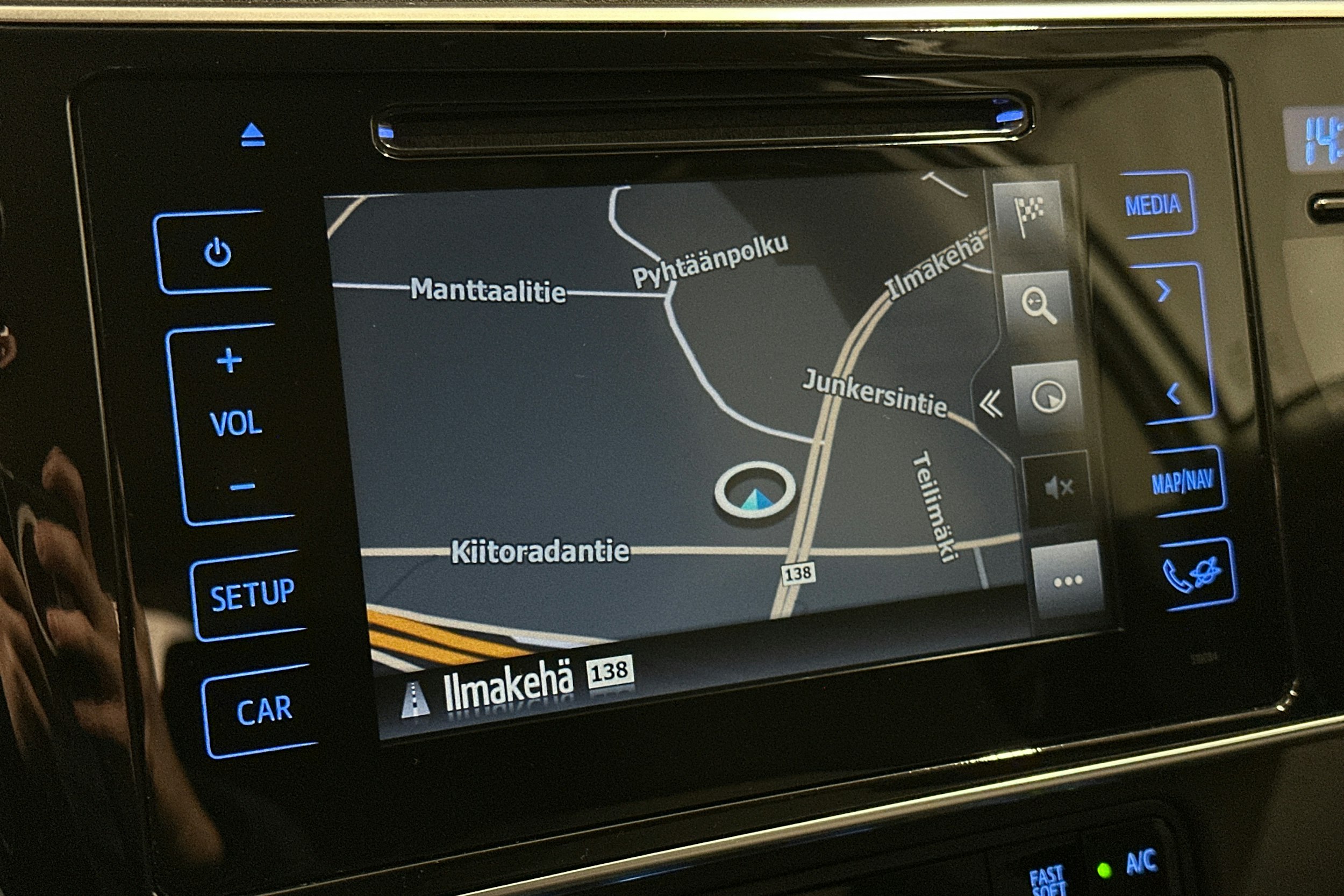 valkoinen Toyota Auris 2018 kuva 22.