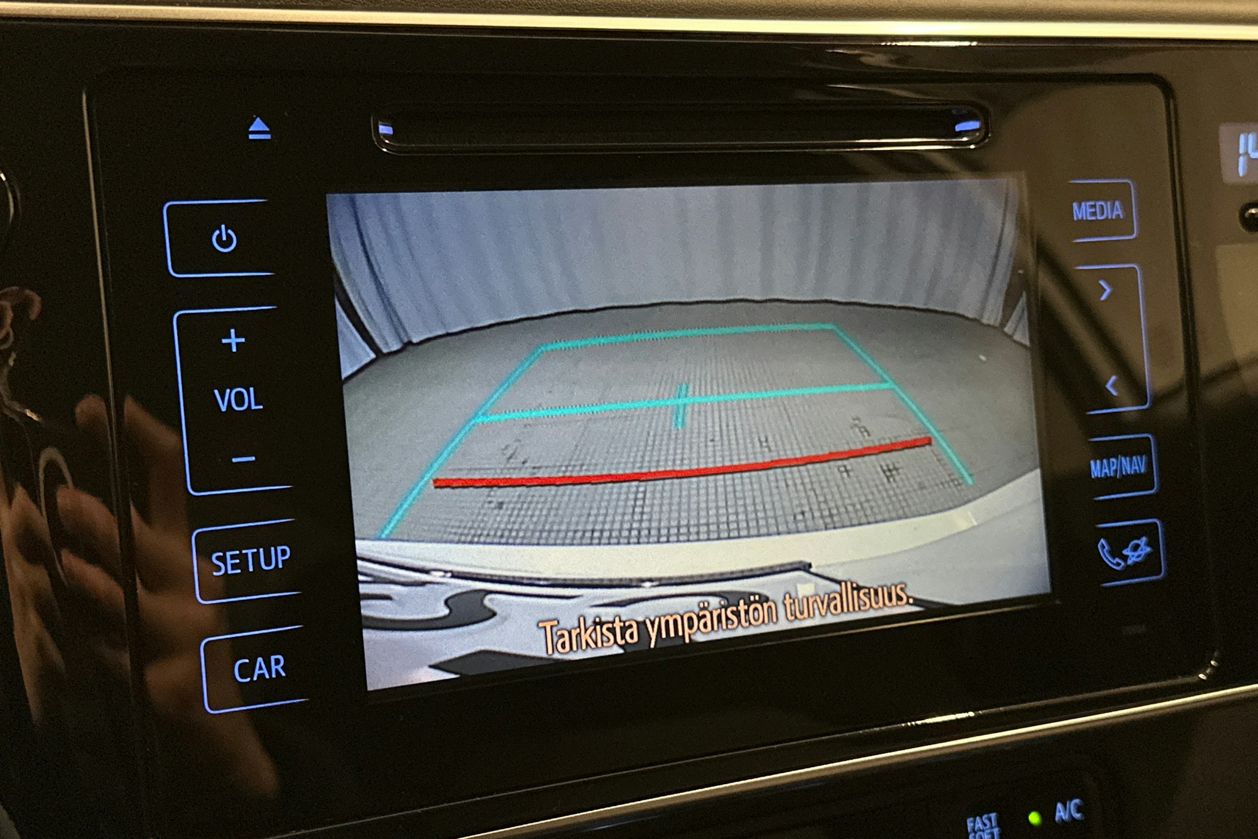 valkoinen Toyota Auris 2018 kuva 23.