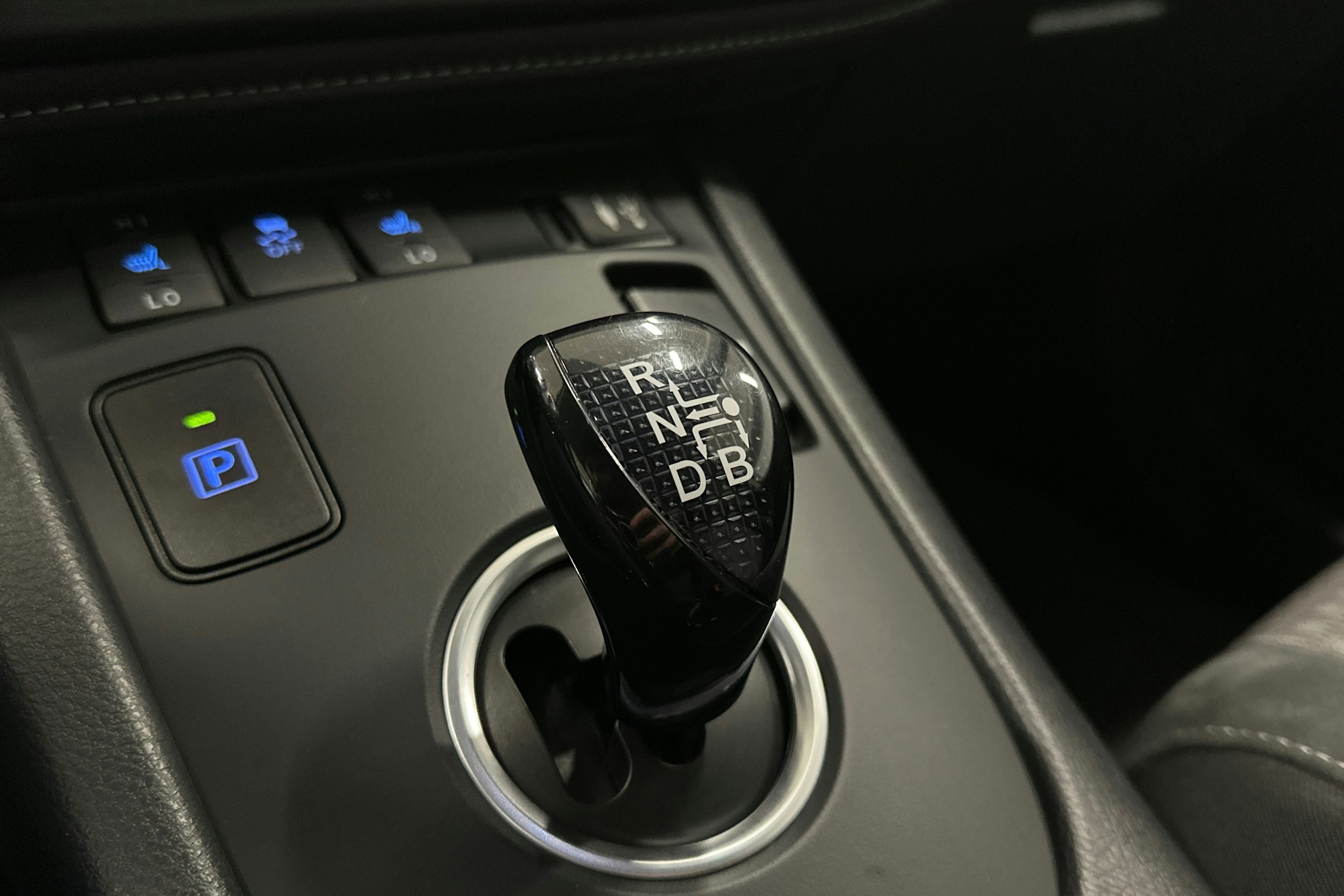 valkoinen Toyota Auris 2018 kuva 25.