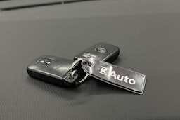 valkoinen Toyota Auris 2018 kuva 26.