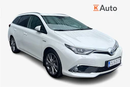 valkoinen Toyota Auris 2018 kuva 1.