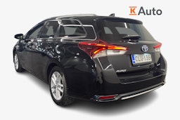 musta Toyota Auris 2018 kuva 2.