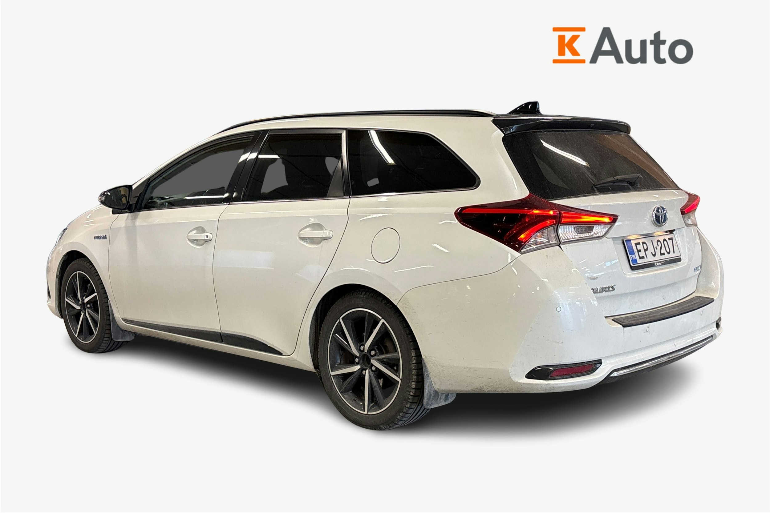 met. valkoinen Toyota Auris 2018 kuva 2.