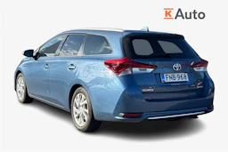 Sininen Toyota Auris 2018 kuva 2.
