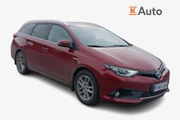 met. punainen Toyota Auris 2018 kuva 1.