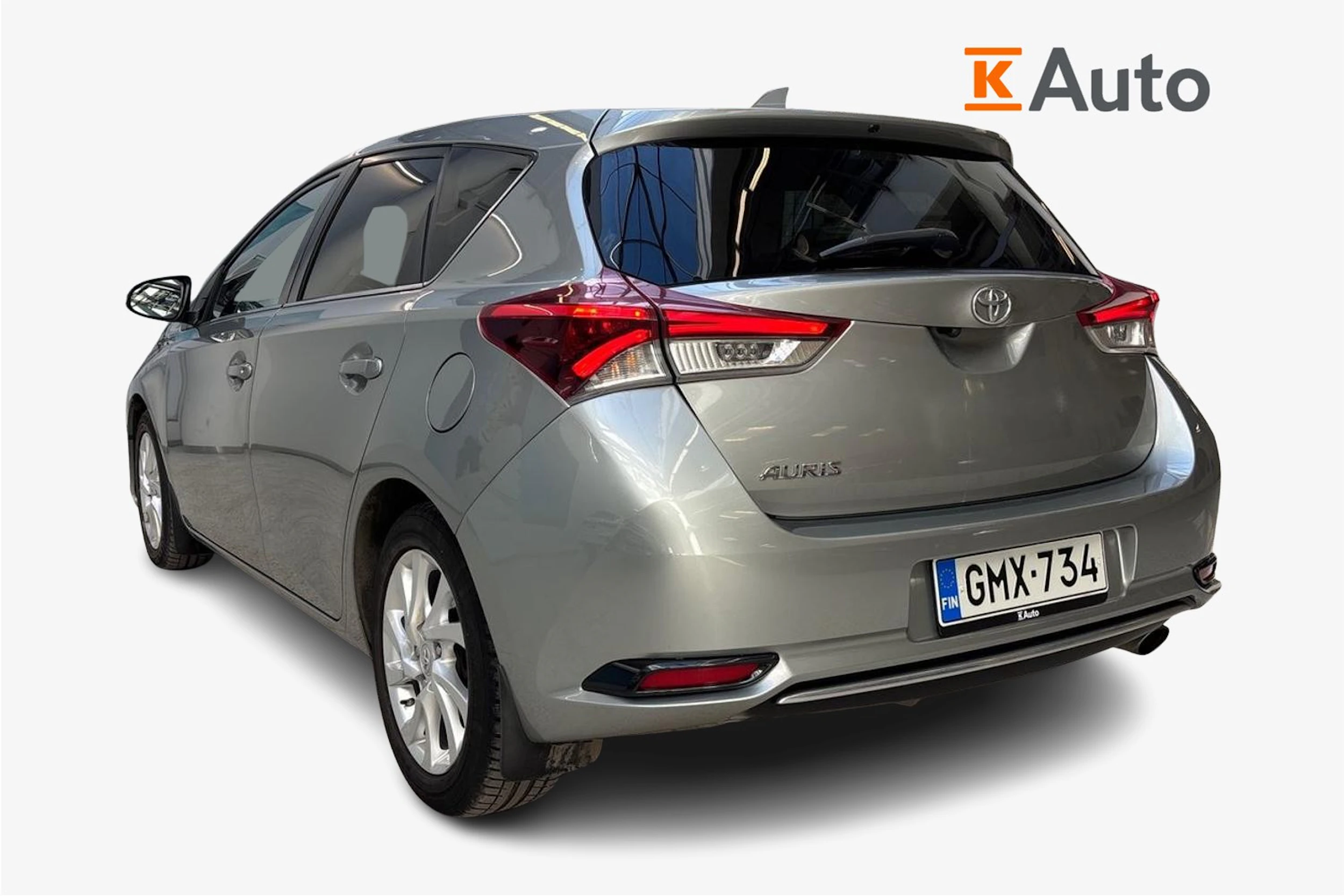 harmaa Toyota Auris 2018 kuva 2.