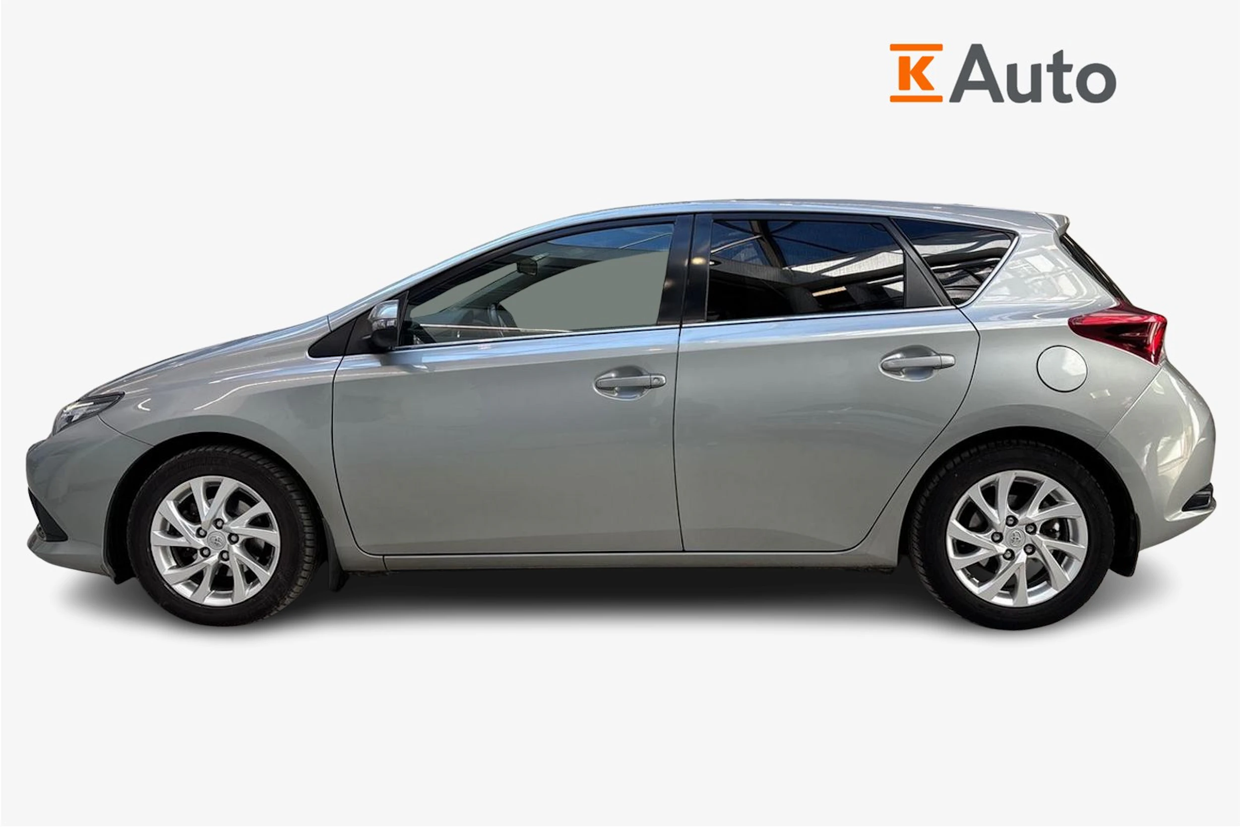 harmaa Toyota Auris 2018 kuva 5.