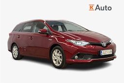 punainen Toyota Auris 2018 kuva 1.