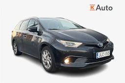 musta Toyota Auris 2018 kuva 1.