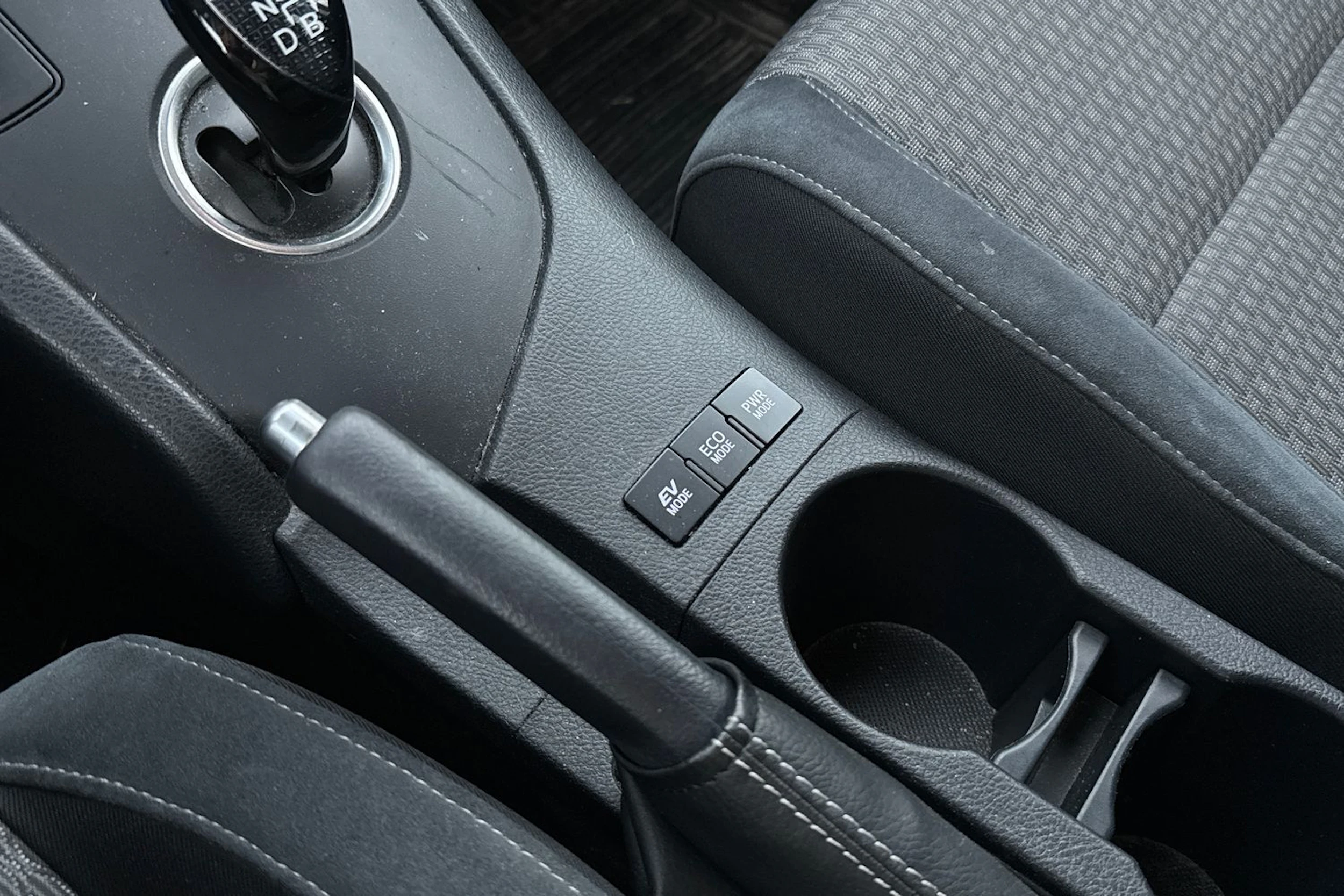 musta Toyota Auris 2018 kuva 6.