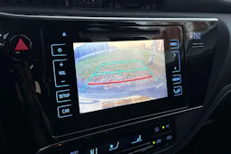 musta Toyota Auris 2018 kuva 7.