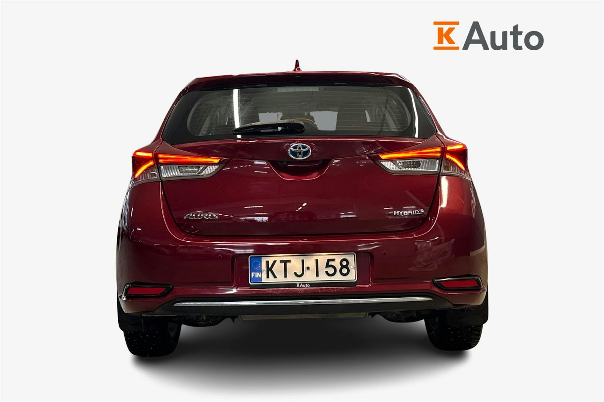 Punainen Toyota Auris 2018 kuva 4.