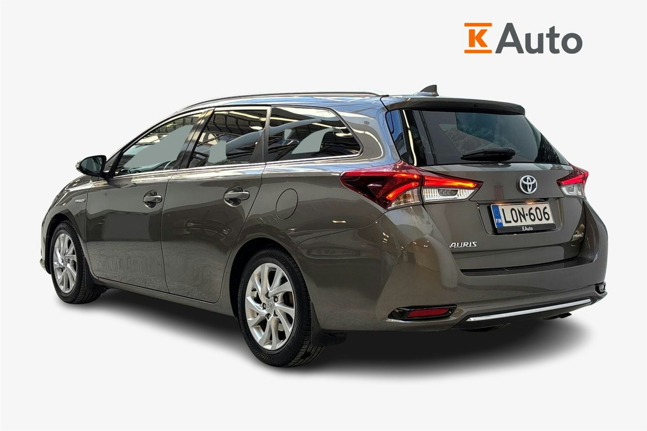 harmaa Toyota Auris 2018 kuva 2.