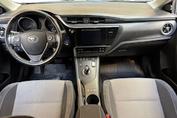 harmaa Toyota Auris 2018 kuva 9.