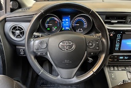 harmaa Toyota Auris 2018 kuva 16.