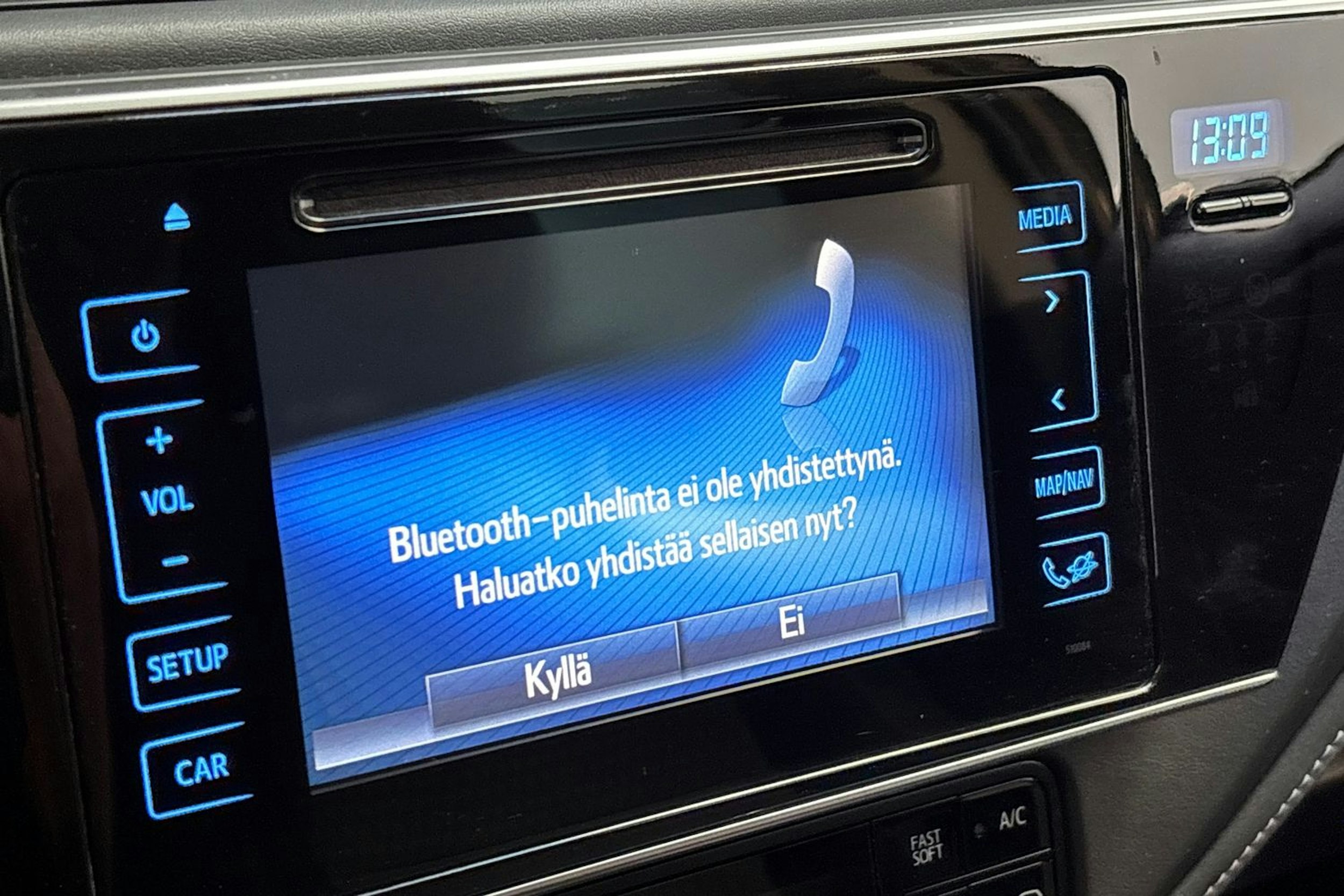 harmaa Toyota Auris 2018 kuva 24.