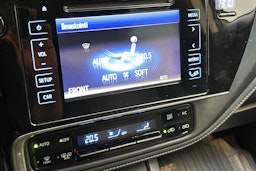 harmaa Toyota Auris 2018 kuva 26.