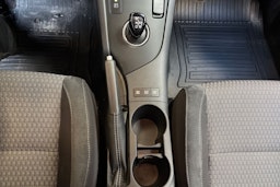 harmaa Toyota Auris 2018 kuva 28.