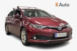 punainen Toyota Auris 2018 kuva 1.