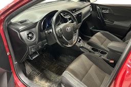 punainen Toyota Auris 2018 kuva 3.