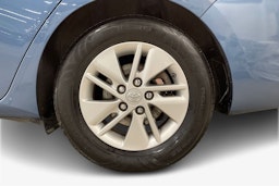 sininen Toyota Auris 2018 kuva 9.