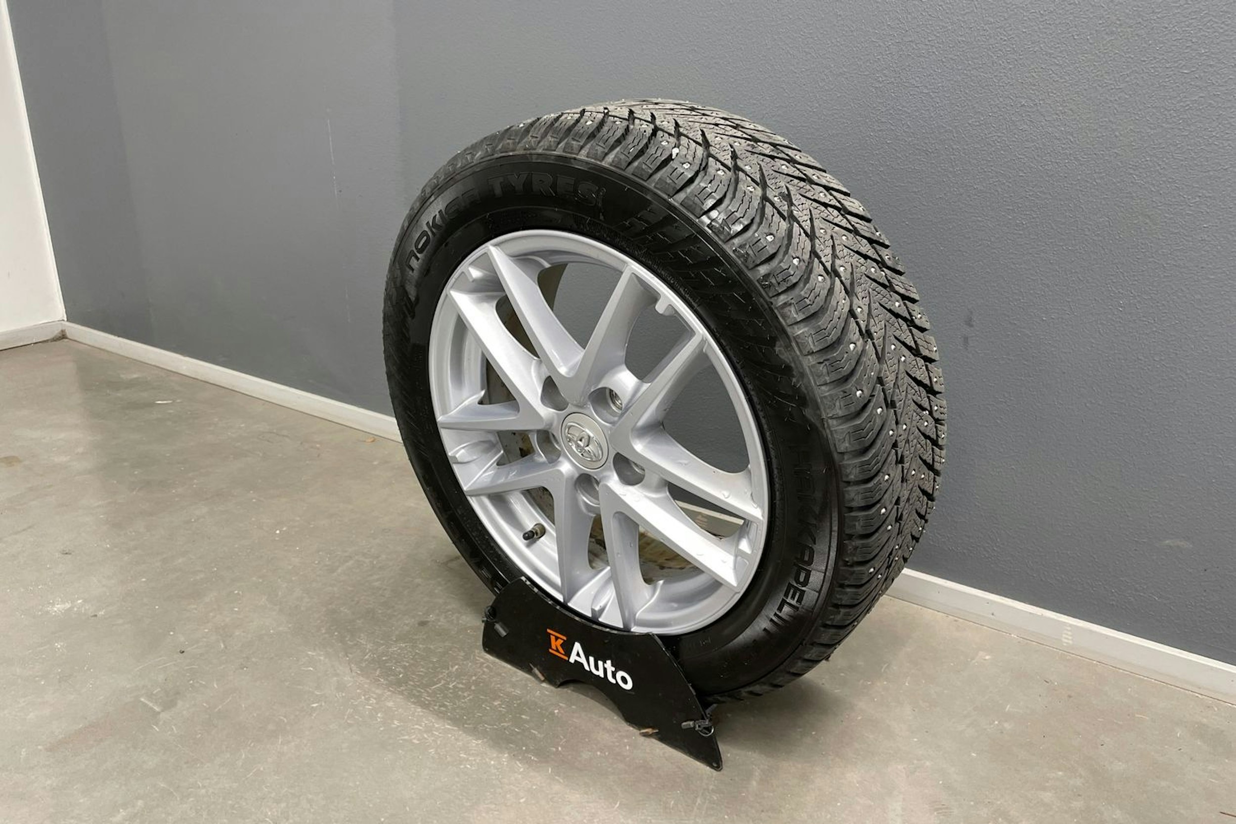 sininen Toyota Auris 2018 kuva 11.