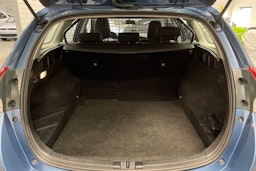 sininen Toyota Auris 2018 kuva 12.