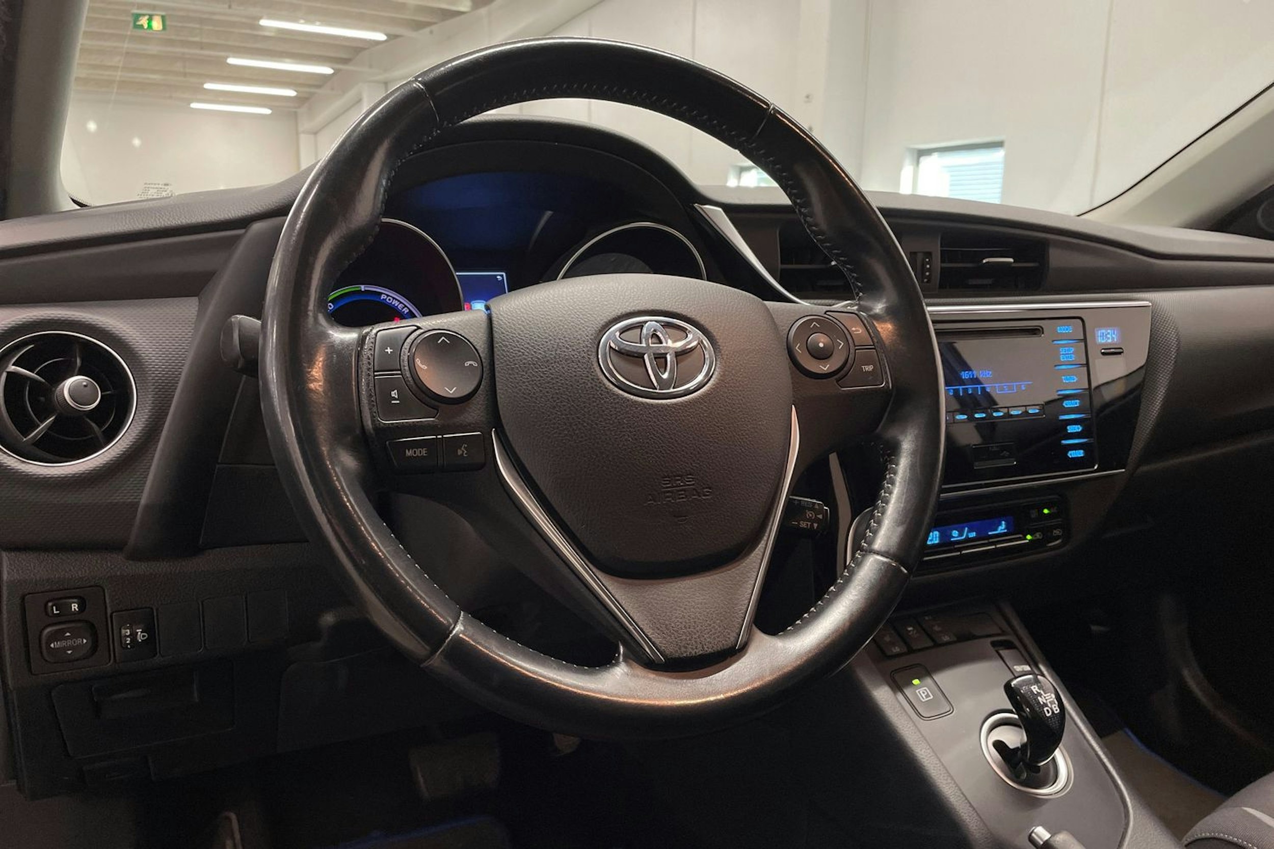 sininen Toyota Auris 2018 kuva 20.