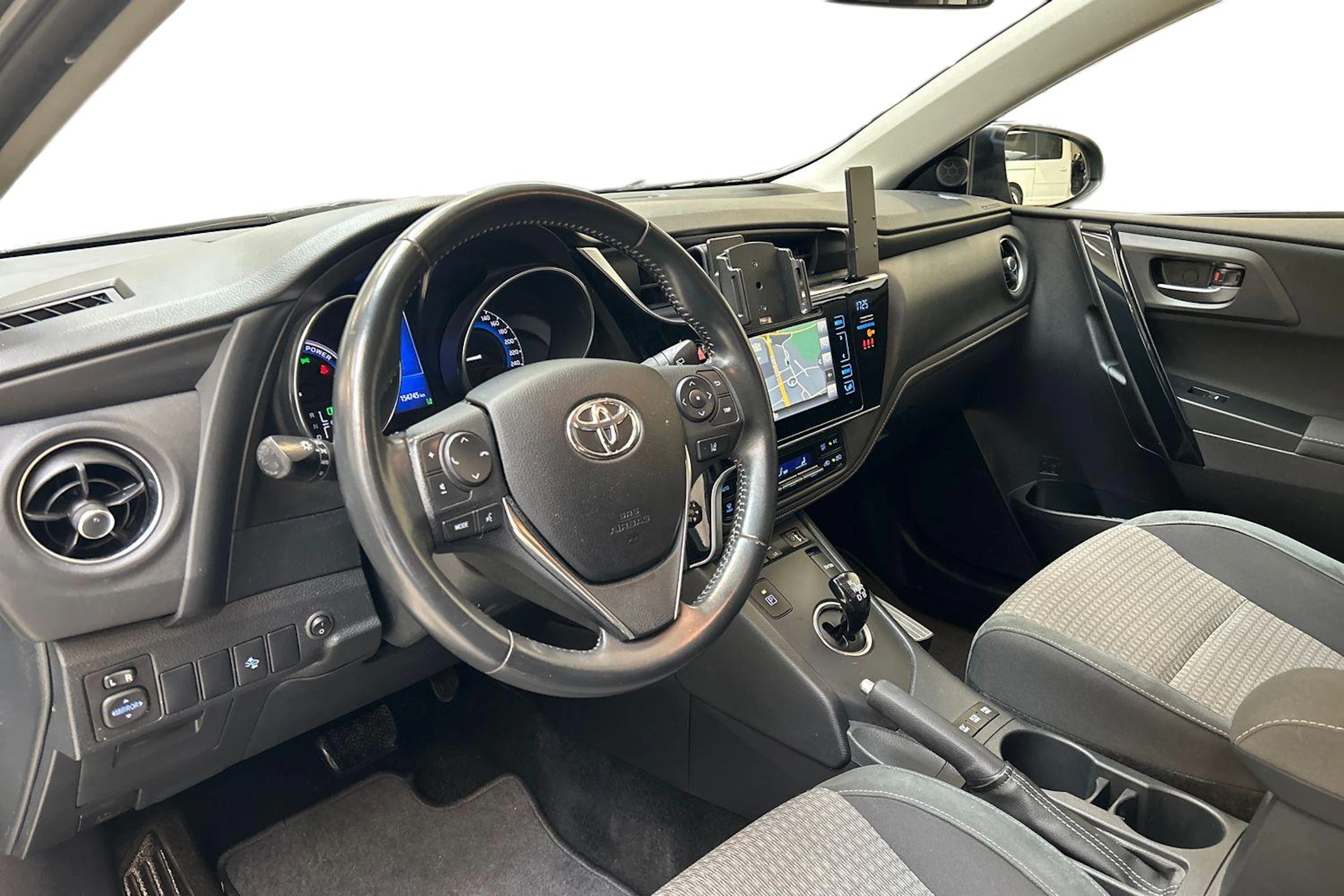 harmaa Toyota Auris 2018 kuva 8.