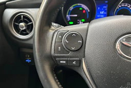 harmaa Toyota Auris 2018 kuva 16.