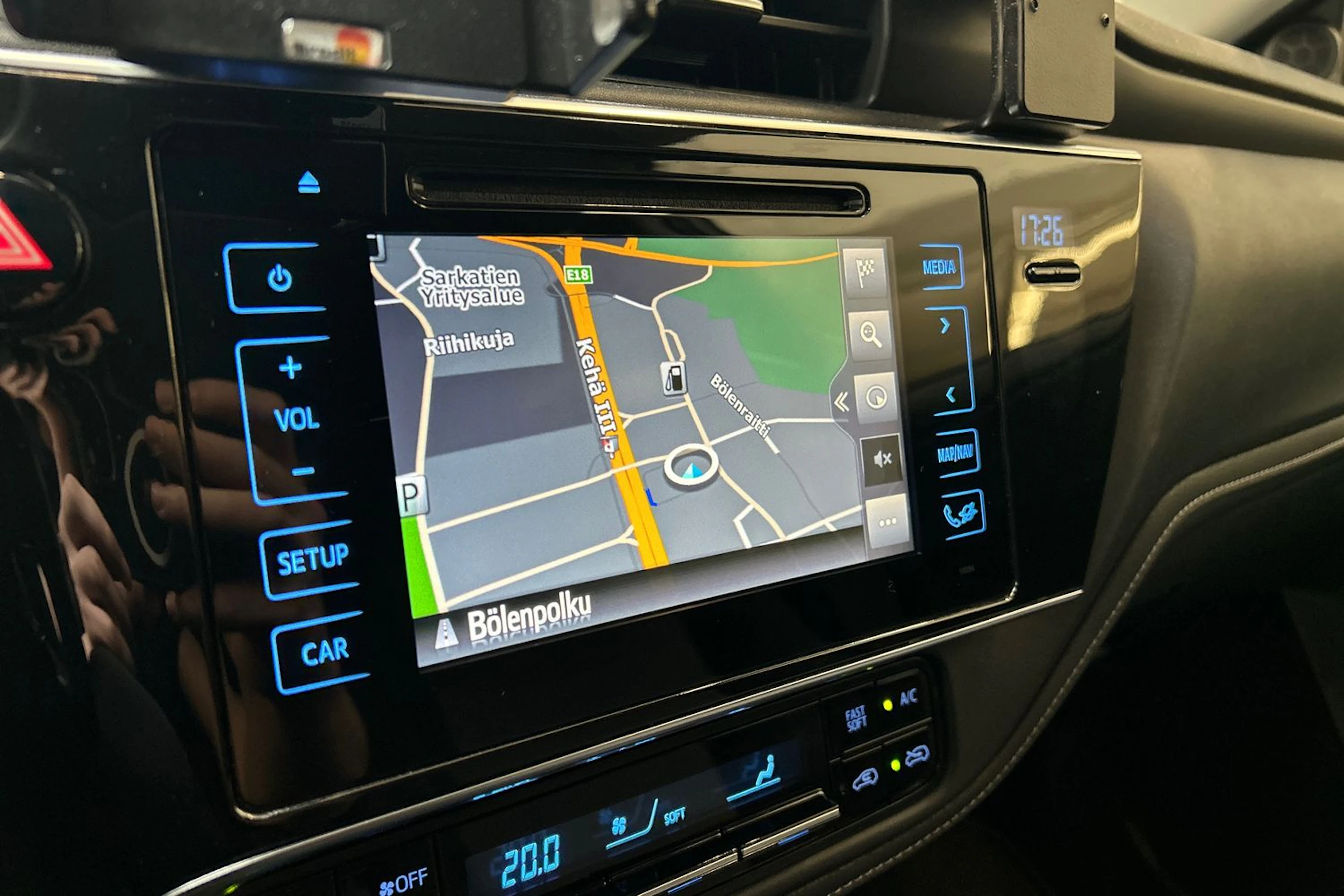 harmaa Toyota Auris 2018 kuva 18.