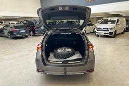 harmaa Toyota Auris 2018 kuva 22.