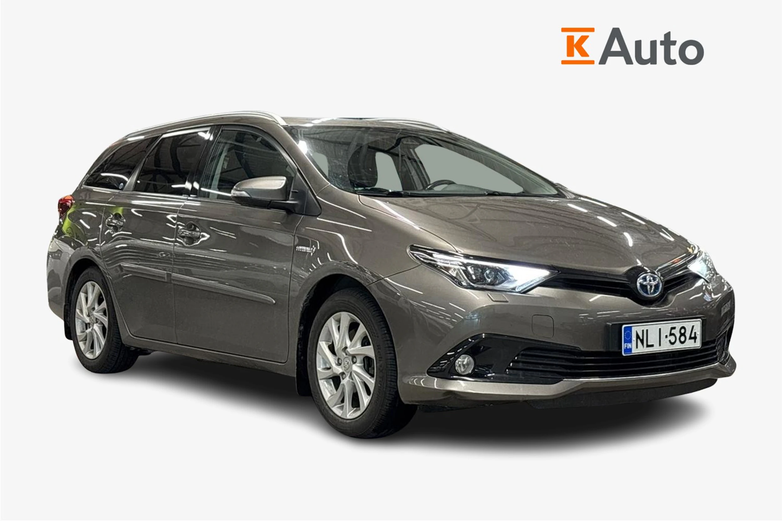 harmaa Toyota Auris 2018 kuva 1.
